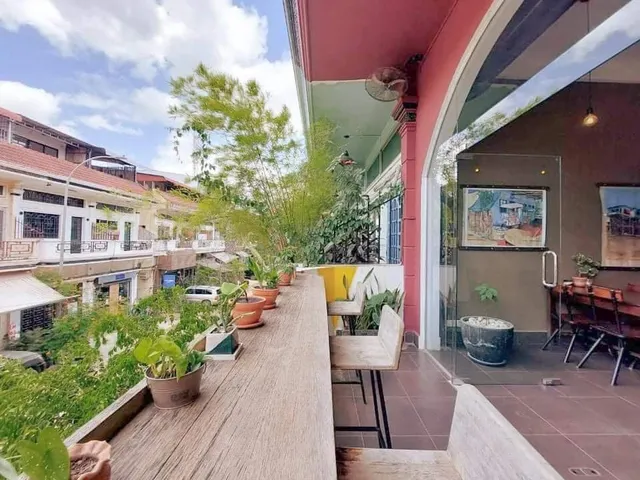 The Little Red Fox Espresso Cafe