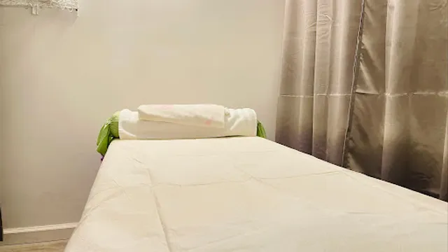 Four Seasons Bodywork