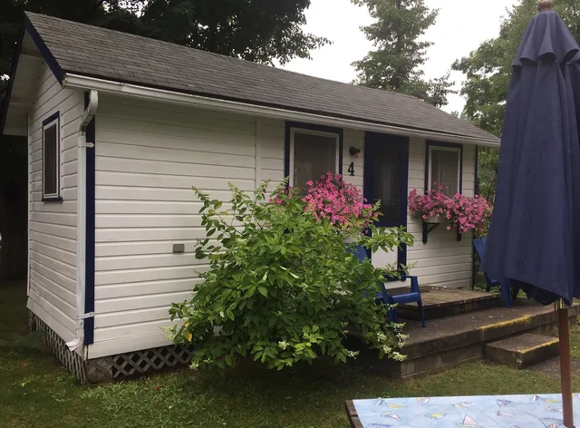 Bayfield River Cottage Colony