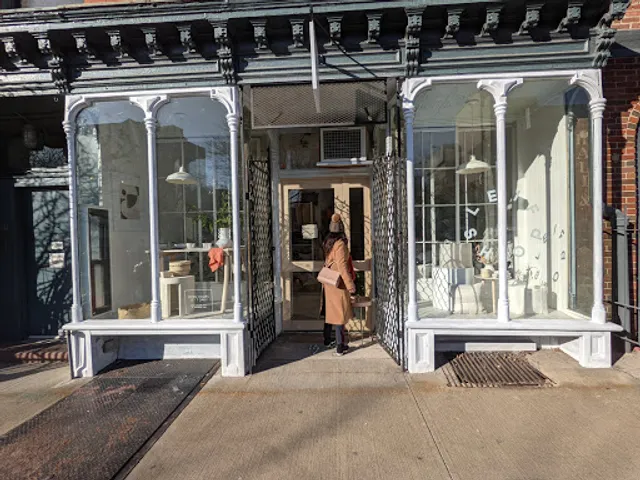 LEIF — Home & Gift