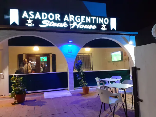 ASADOR ARGENTINO Steak House.