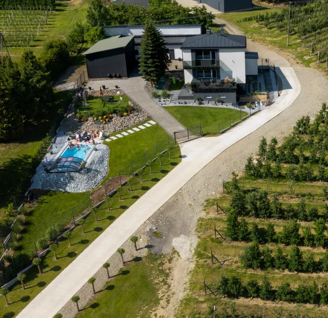 Owocowe Wzgórze Dom nad Jeziorem Rożnowskim,