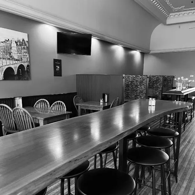 Walker's Landing Pub And Eatery