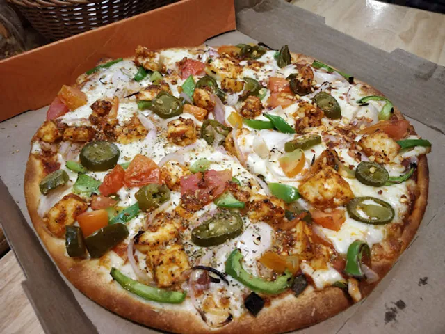 Cheesiano Pizza, Wakad