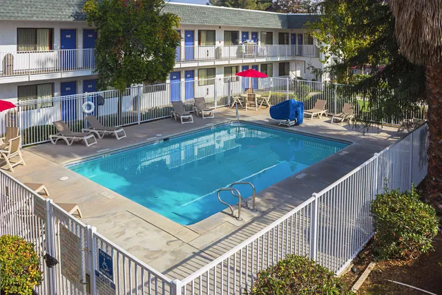 Motel 6 Porterville, CA