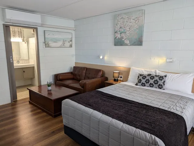 Morwell Parkside Motel