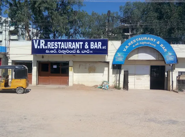 V.R. Bar And Restaurant