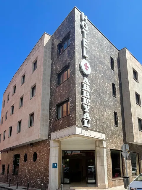 Hotel Arbeyal