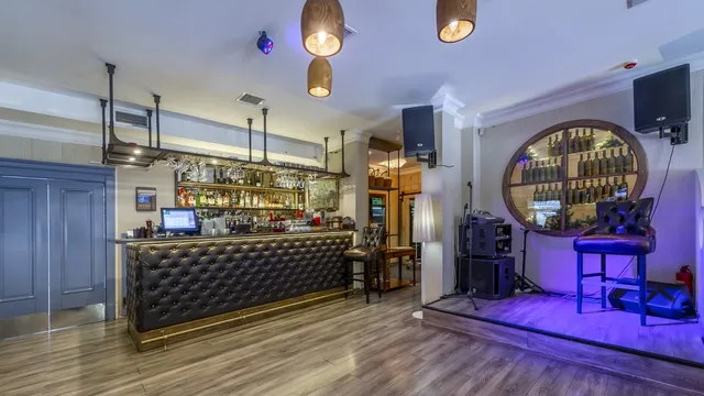 Моди | Ресторан Смоленская | Бар, кафе, банкетный зал