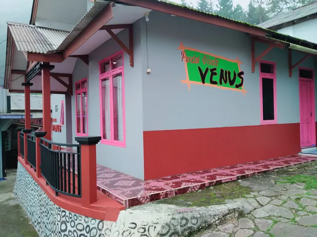 Villa Venus Penginapan Murah GUCI