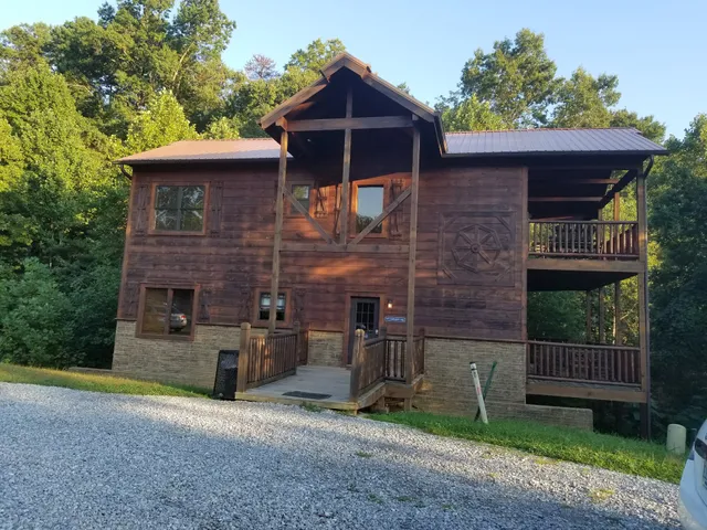Firefly Lodge - Elk Springs Resort
