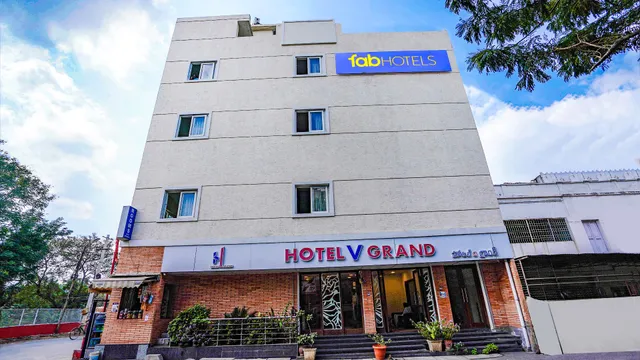 FabHotel V Grand