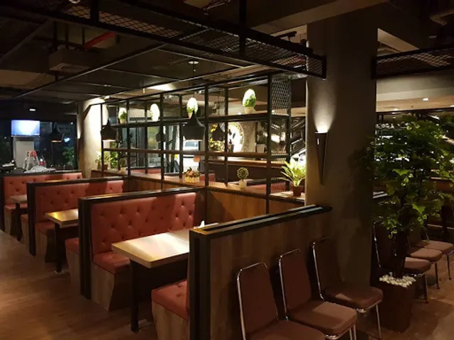 Makan Bistro & Koffee Addict