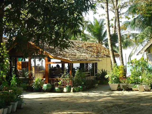 Lin Thar Oo - Lodge