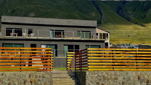 hotel misty mountain