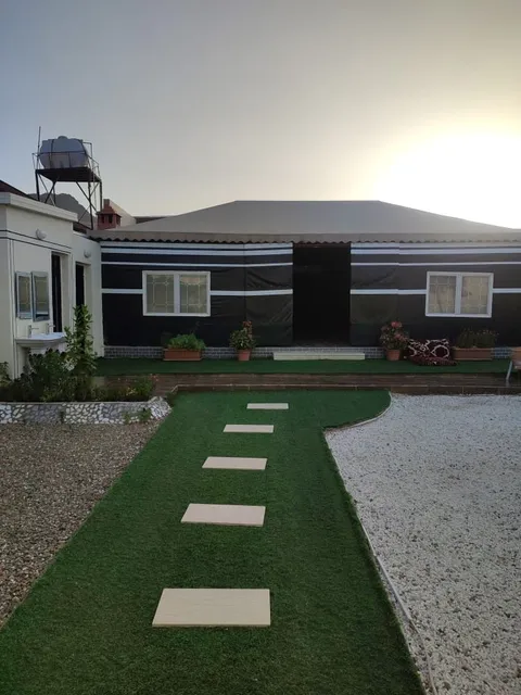 ديوانية العز