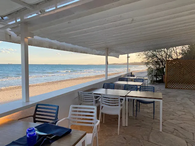 Hola Playa Restaurant