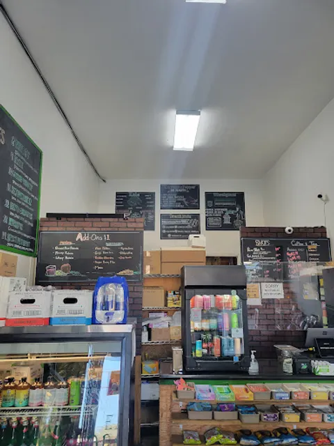 Earth Organic Juice Bar