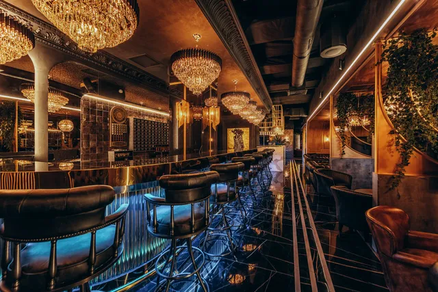 TIMELESS Luxury Lounge