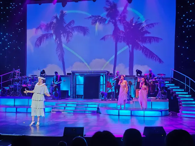 Waikiki Royal Hawaiian Theater