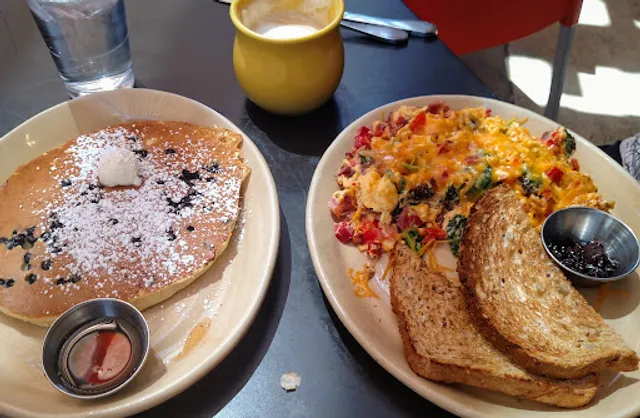 Snooze, an A.M. Eatery