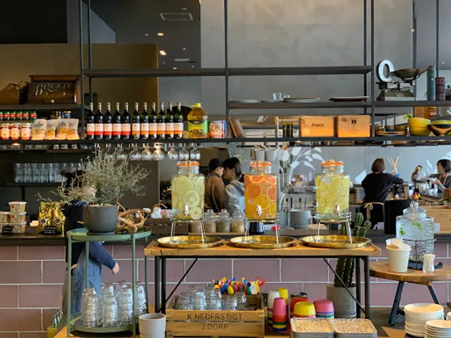 Shokudo Cafe potto × Tanita Cafe in Katano