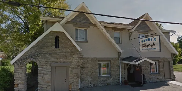 Sandy’s Stagecoach Saloon