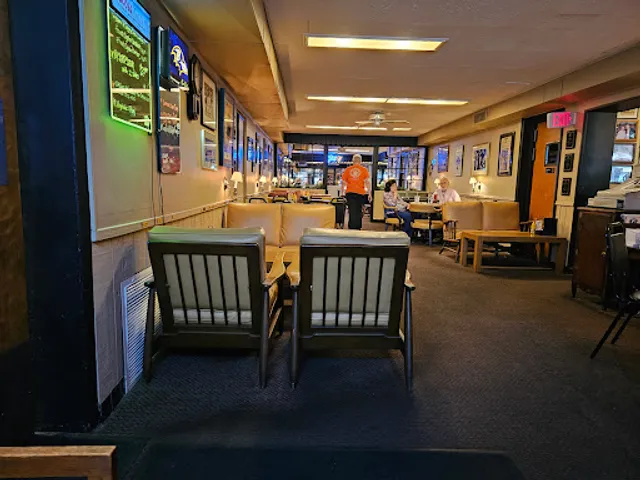 Johnny Dee’s Lounge