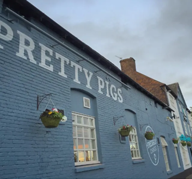 The Pretty Pigs Stonehouse