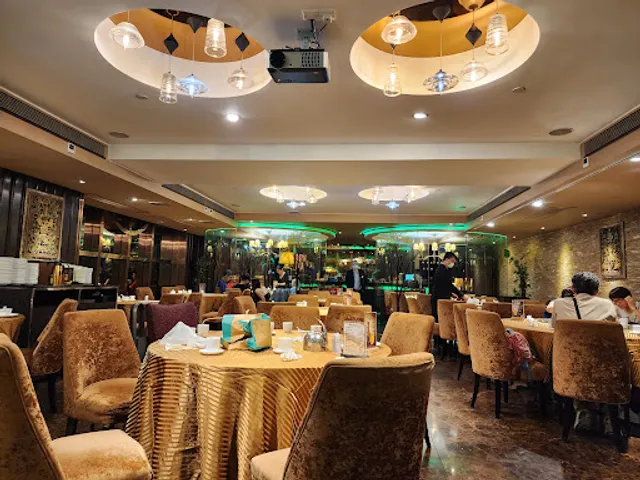 Lee House Restaurant