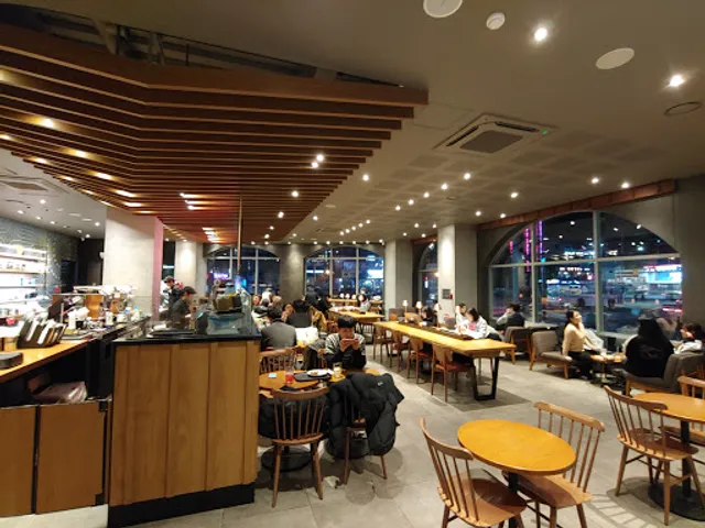 Starbucks Achasan Station
