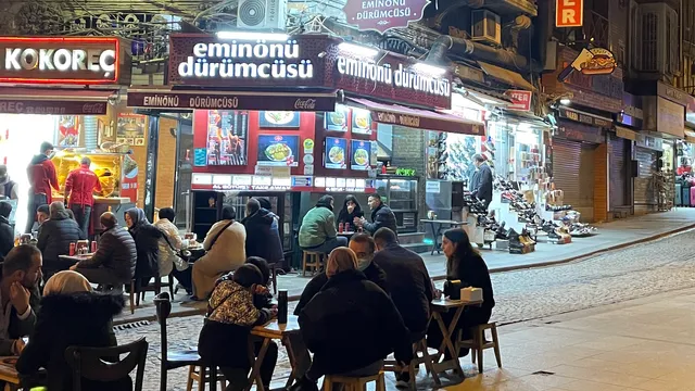 Tarihi Eminönü Dürümcüsü
