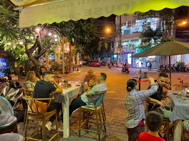 Time House Bistro & Bar