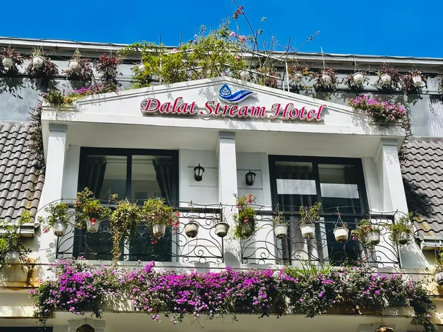 DALAT STREAM HOTEL-KHÁCH SẠN ĐẸP ĐÀ LẠT