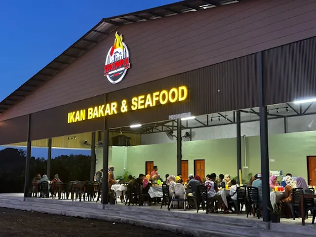 Sekumpul Ikan Bakar