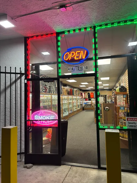 Daze & Night Smoke Shop