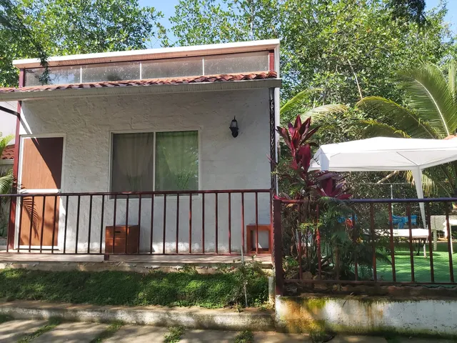 Hostal Gualingo. Heladería Puerto Helado