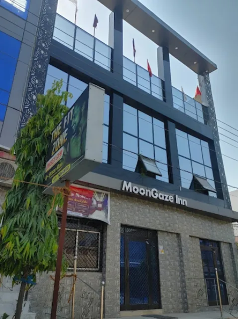 Hotel Moongaze Inn