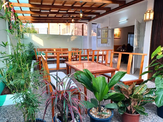 Loving Hut Douala Restaurant Végétalien