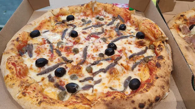 Le Vésuve Pizza