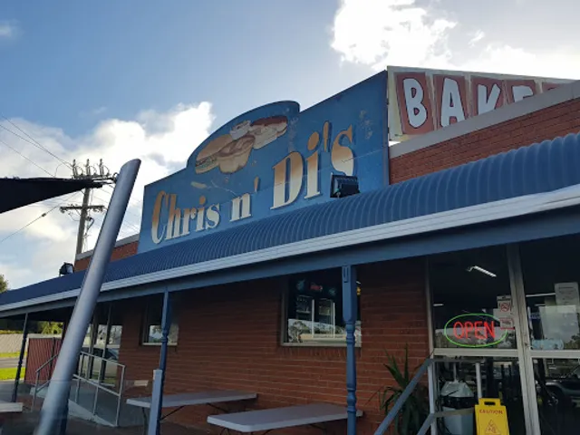 Chris 'N Di's