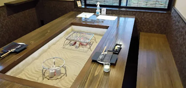 別府個室囲炉裏焼き 水流見（つるみ）