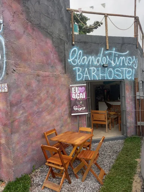 Clandestinos Bar Hostel