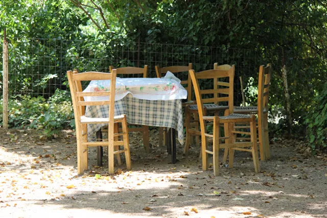 Paradise Tavern Kastraki