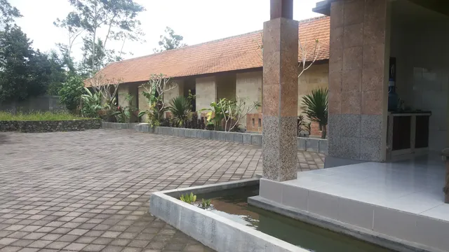Van Dhika Guest House
