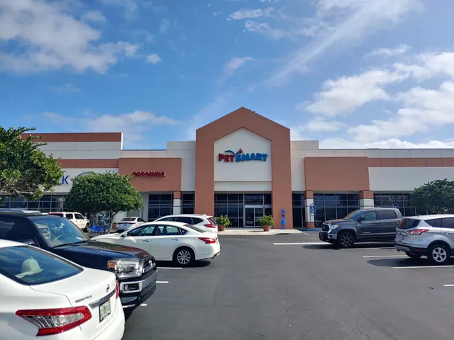 Colonial Palms Plaza