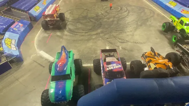 Hot Wheel Monster Truck LIVE Glow Party