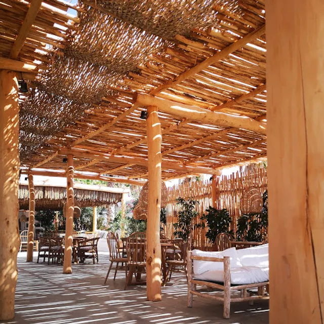 Nomad Beach Bar Restaurant Naxos