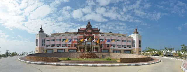 Sky Palace Hotel & Cafe Flight