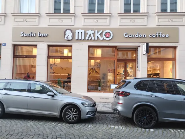 MAKO Restaurant & Garden Coffee